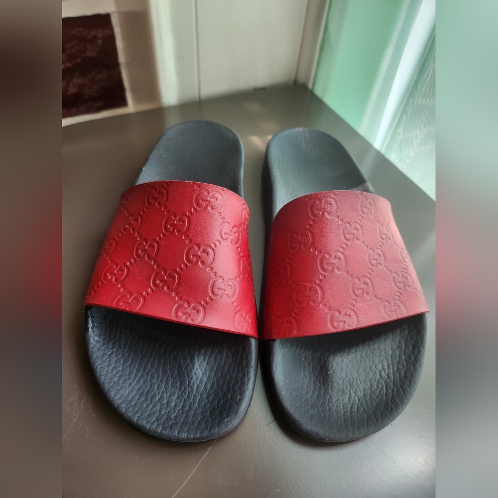 "Gucci" Authentic  Embossed Red and Black Slides